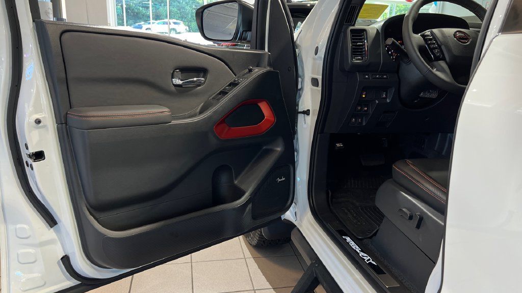 Certified 2023 Nissan Frontier PRO-4X w/ Pro-4X Premium Package AWD/4WD image 18