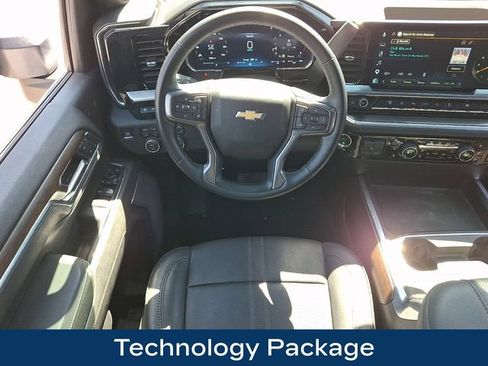 Used 2026 Chevrolet Silverado 3500 High Country w/ Technology Package AWD/4WD image 3