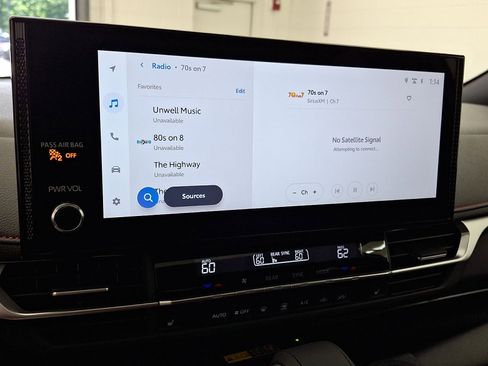 Used 2025 Toyota Sienna XSE image 14