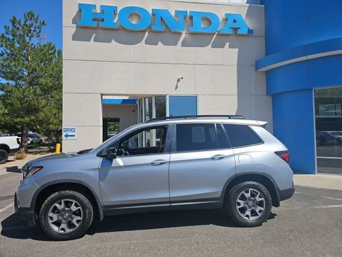 Used 2022 Honda Passport TrailSport image 2