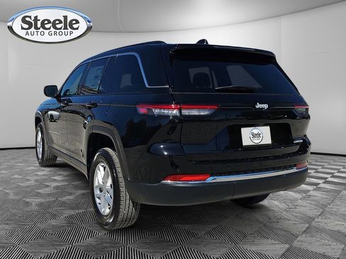 New 2025 Jeep Grand Cherokee Laredo X RWD image 3