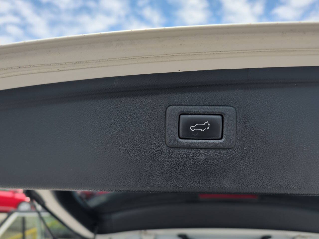 Used 2015 Subaru Outback 2.5i Limited AWD/4WD image 12