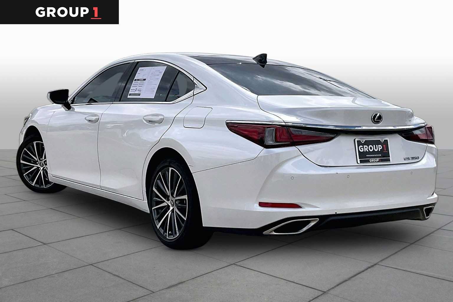 Used 2024 Lexus ES 350 w/ Premium Package FWD image 10