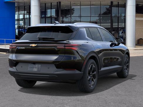 New 2026 Chevrolet Equinox EV LT image 4