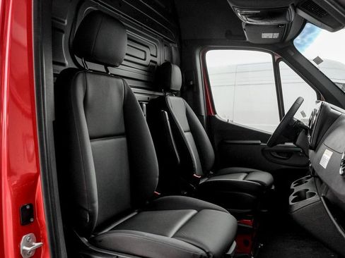 Used 2026 Mercedes-Benz Sprinter 2500 image 20