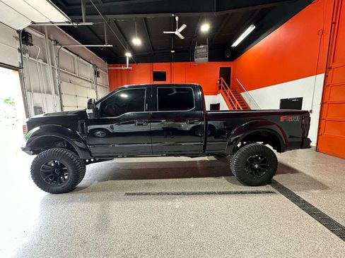 Used 2019 Ford F250 Lariat w/ Lariat Ultimate Package AWD/4WD image 8