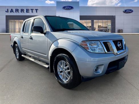 Used 2018 Nissan Frontier SV w/ Value Truck Package RWD image 1