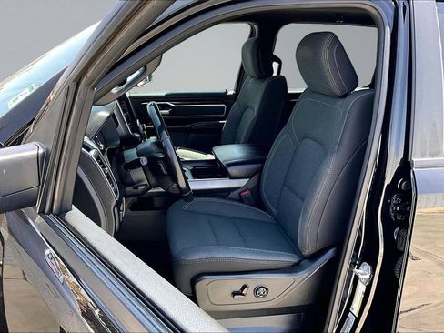 Used 2020 RAM 1500 Big Horn AWD/4WD image 3