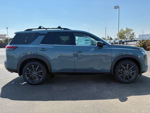 New 2026 Nissan Pathfinder SL w/ SL Premium Package FWD image 7
