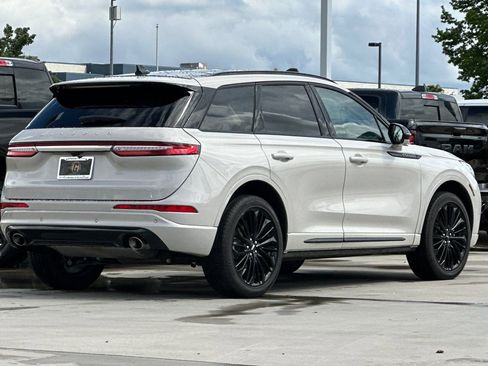 Used 2024 Lincoln Corsair Reserve w/ Equipment Group 201A AWD/4WD image 6