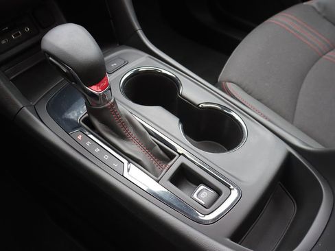 Used 2024 Chevrolet Equinox RS FWD image 8