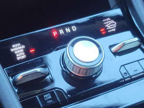 Used 2024 Jeep Grand Cherokee L Summit w/ High Altitude Package image 25