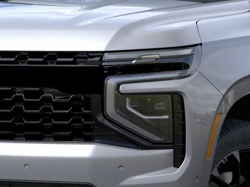 New 2026 Chevrolet Suburban Premier AWD/4WD image 11