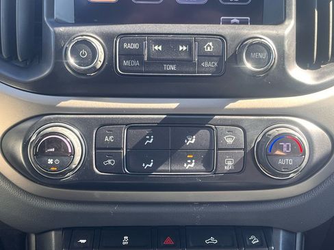 Used 2017 Chevrolet Colorado Z71 AWD/4WD image 19