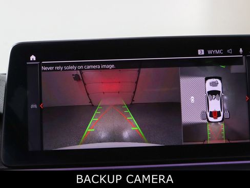 Used 2021 BMW 540i xDrive w/ M Sport Package image 19