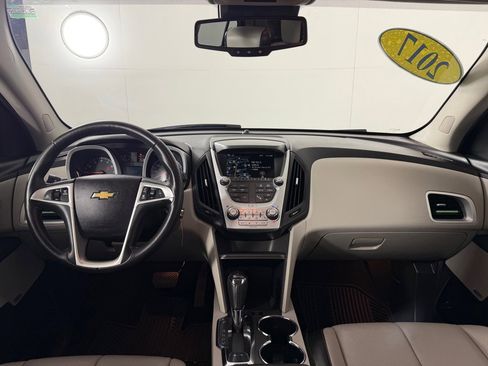 Used 2017 Chevrolet Equinox Premier w/ Enhanced Convenience Package AWD/4WD image 22