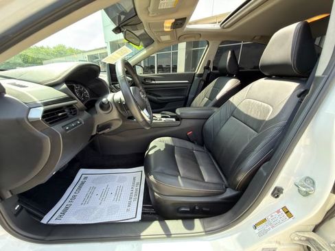Used 2024 Nissan Altima 2.5 SR w/ SR Premium Package AWD/4WD image 19