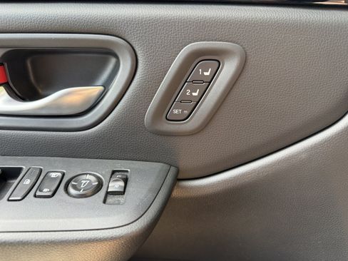 Used 2024 Honda Pilot EX-L image 32