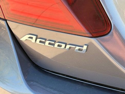 Used 2017 Honda Accord LX image 5