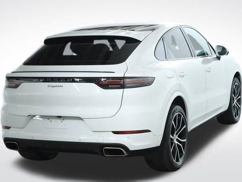 Used 2021 Porsche Cayenne Coupe image 47