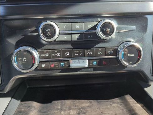 Used 2024 Ford F250 Lariat w/ FX4 Off-Road Package AWD/4WD image 24
