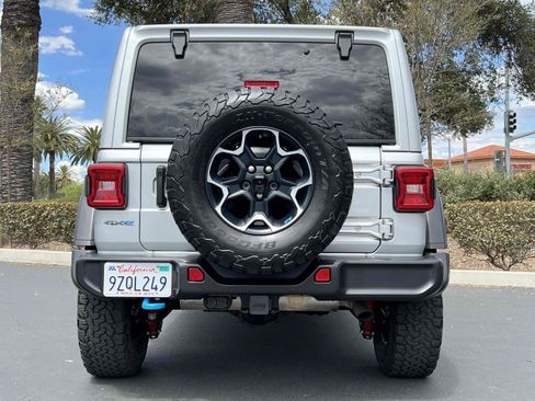 Used 2022 Jeep Wrangler Unlimited Rubicon 4xe AWD/4WD image 16