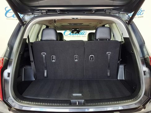 Used 2025 Kia Telluride S AWD/4WD image 10