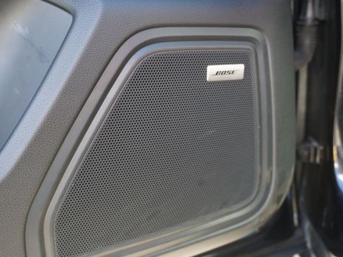 Certified 2024 Porsche Macan AWD/4WD image 17