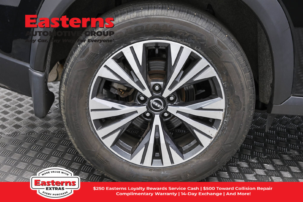 Used 2023 Nissan Rogue SV AWD/4WD image 32