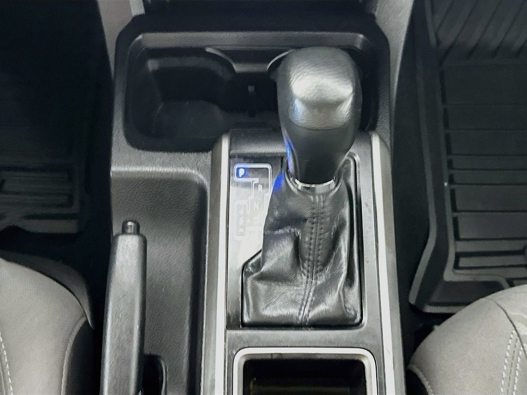 Used 2021 Toyota Tacoma SR5 RWD image 16