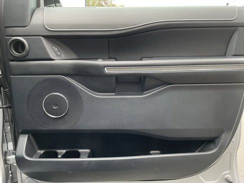 Used 2021 Ford Expedition XLT image 27