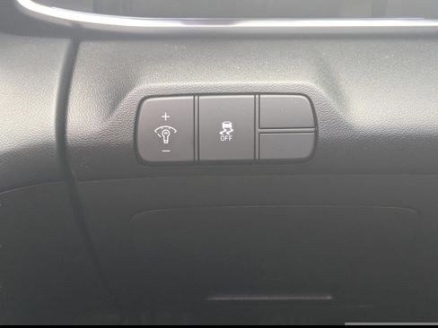 New 2025 Hyundai Elantra SEL FWD image 20