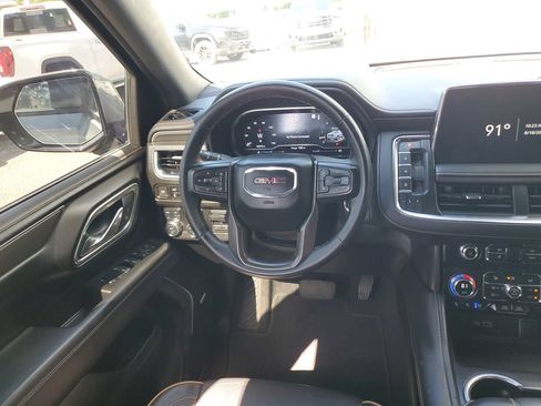 Used 2023 GMC Yukon AT4 w/ AT4 Premium Plus Package AWD/4WD image 12