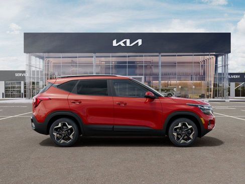 New 2026 Kia Seltos S FWD image 8