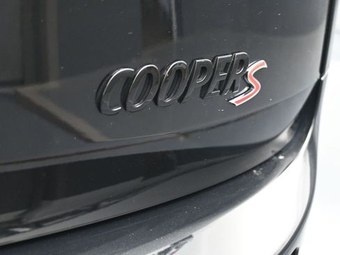 Used 2023 MINI Cooper Clubman S w/ Premium Package image 16