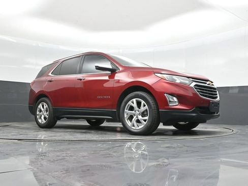 Used 2018 Chevrolet Equinox Premier image 40