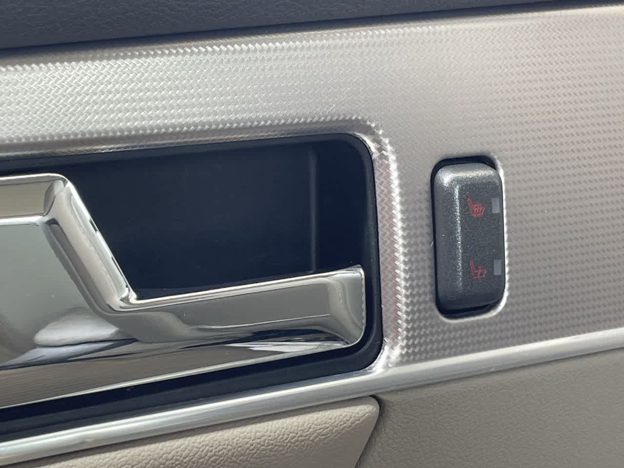 Used 2013 Lincoln MKX AWD image 22