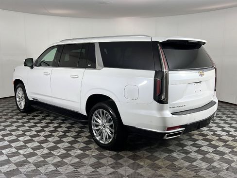 Used 2023 Cadillac Escalade ESV Premium Luxury AWD/4WD image 9