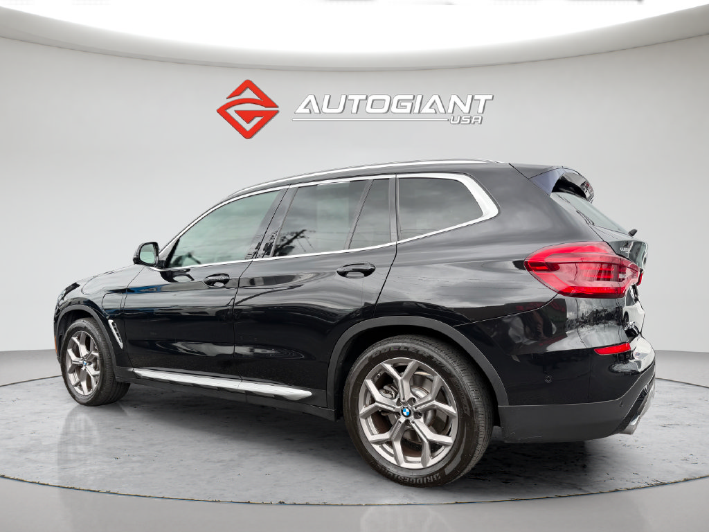 Used 2021 BMW X3 xDrive30e w/ Executive Package AWD/4WD image 3