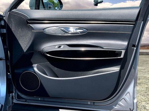 Used 2025 Genesis GV70 2.5T AWD/4WD image 28