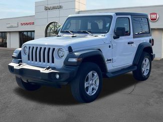 Used 2022 Jeep Wrangler Sport AWD/4WD video 3