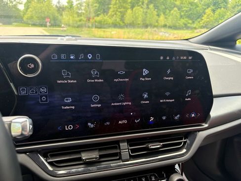New 2026 Chevrolet Equinox EV RS AWD/4WD image 20