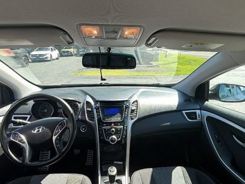 Used 2016 Hyundai Elantra GT FWD image 29