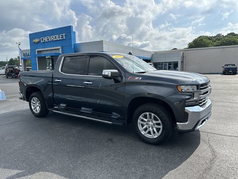 Used 2019 Chevrolet Silverado 1500 LTZ w/ LTZ Convenience Package AWD/4WD image 1