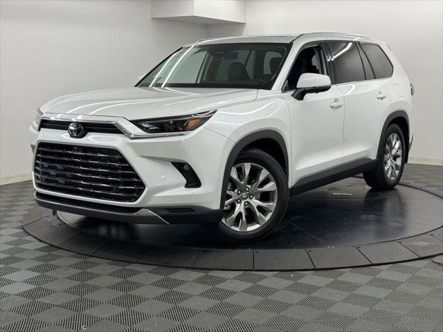 Certified 2026 Toyota Grand Highlander FWD image 3
