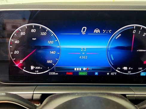 Used 2025 Mercedes-Benz GLE 450e 4MATIC w/ Driver Assistance Package image 13