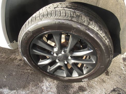 Used 2020 Jeep Grand Cherokee Altitude image 12