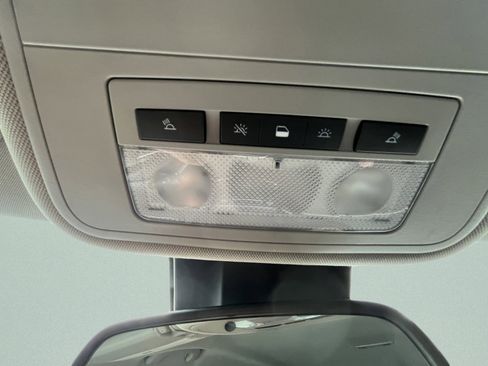 Used 2014 Buick Regal FWD image 16