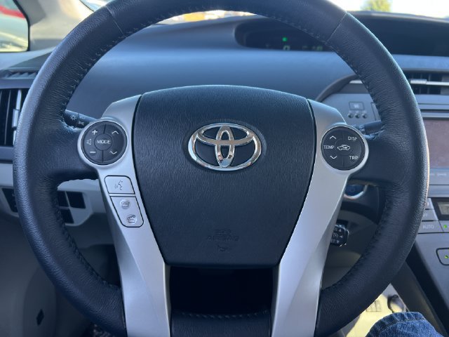 Used 2015 Toyota Prius Four FWD image 19