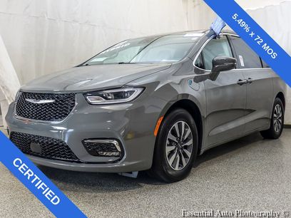 Used 2022 Chrysler Pacifica Touring-L